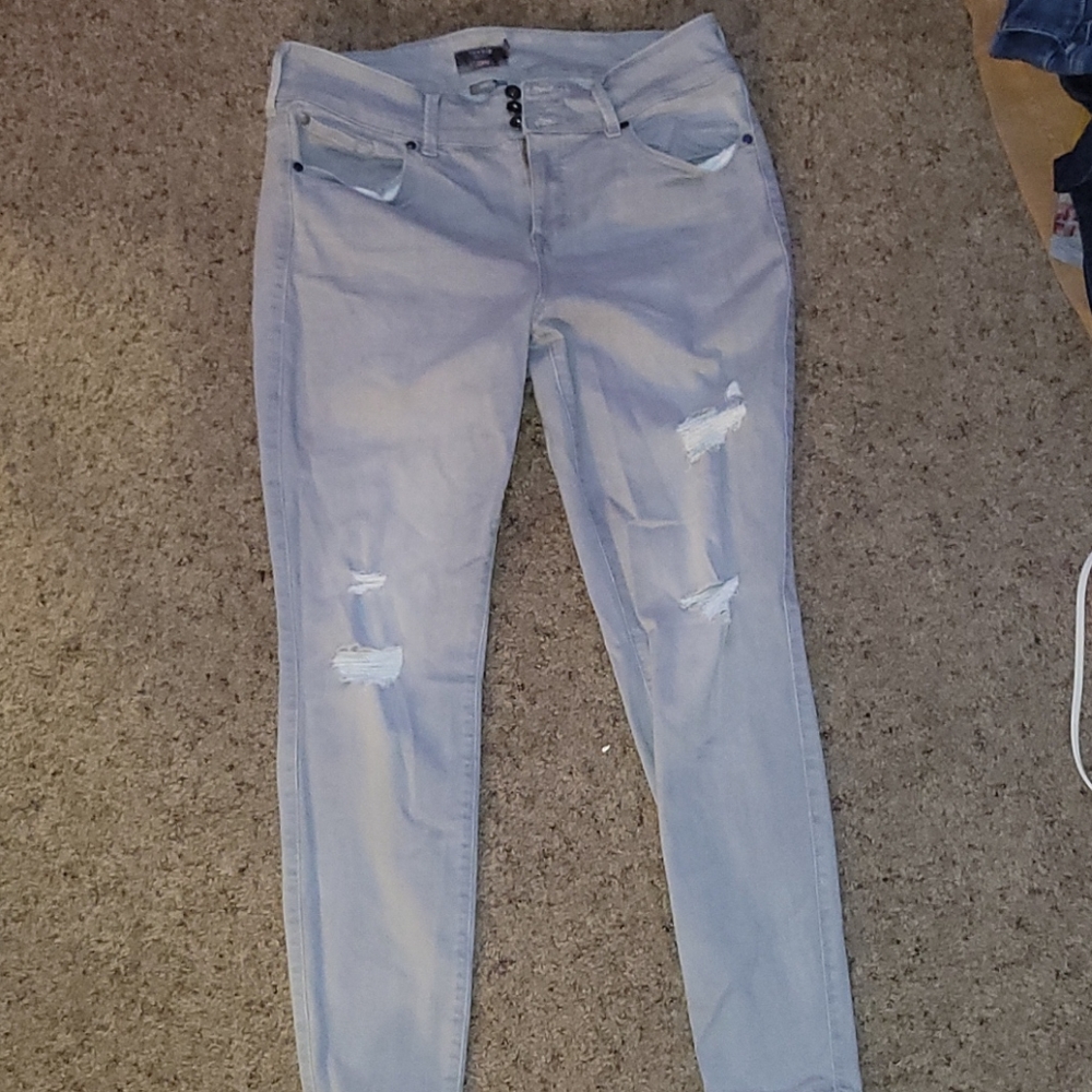 Torrid 16R Gray Distressed Skinny Jeggings